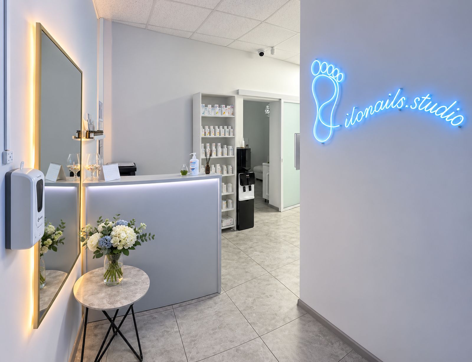 Ресепшен студии Ilonails